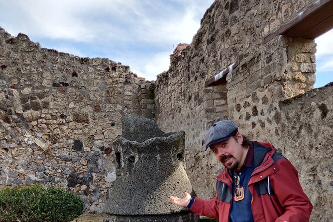 Pompeii to Vesuvius Tour with Skip-the-Line Tickets to Ruins & Volcanic Crater - Key highlights worth knowing