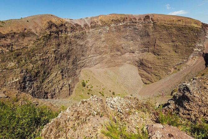 Pompeii to Vesuvius Tour with Skip-the-Line Tickets to Ruins & Volcanic Crater - How the day flows: 8:00 am start, Pompeii first, Vesuvius after