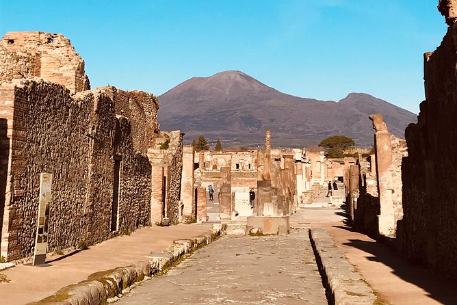 Pompeii Tour & Admission included in a Small Group - Before you go: meeting at the Villa of the Mysteries, plus what to bring