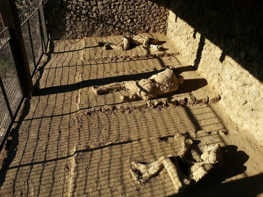 Pompeii & Vesuvius - Pompeii and Vesuvius in one day: what you’re really signing up for