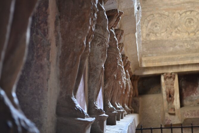 Pompeii & Villa of Mysteries Small Group Tour with Archaeologist - The house visit (Menander, Ceii, or the Ephebe): how Pompeii homes reveal status