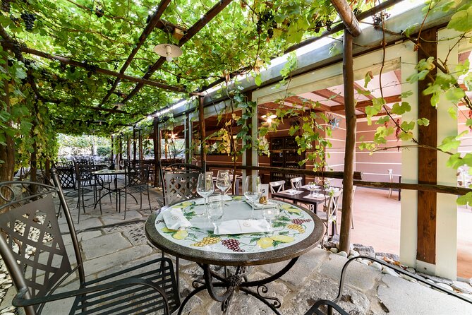 Pompeii Vineyard Escape: Private Wine Tasting & Lunch - Wine Tasting: Three Wines Including Sparkling