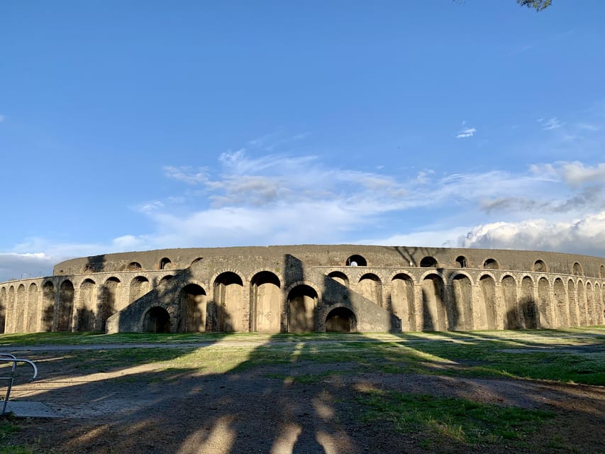 Pompeii VIP 3h Tour: Skip-the-line with your Archaeologist - The volcano context: why the tour starts with finds