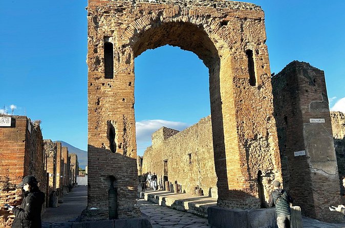 Pompeii with an Archaeologist Shared or Private Tour from Naples - Stop 3: House of Menander and what “elite life” looks like