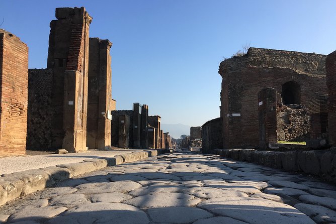 Pompeii with an archaeologist, small group!!! - Small group value: is this worth $66.09?
