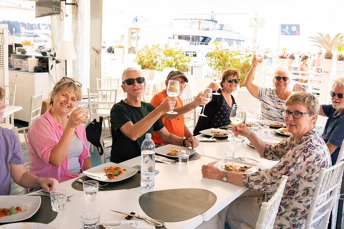 Premium Minivan Trip from Rome: Pompeii Tour & Lunch in Sorrento - Lunch in Sorrento: reserved table and authentic Italian food