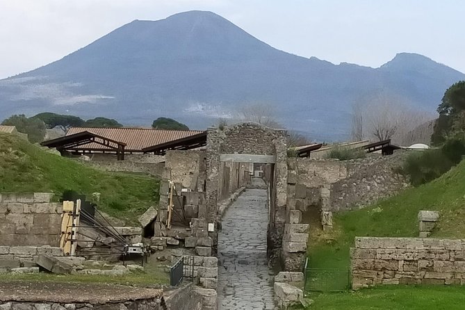 Private Archaeologist service to explore Pompeii's secrets any time ticket incl. - Teatro Grande (And the Two-Theatre Reality): What You’ll Notice in 10 Minutes