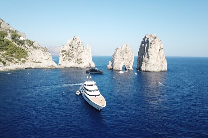 Private boat tour from Naples to Capri+Amalfi Coast JEANNEAU DB43 - Private Jeanneau DB43 from Naples: what kind of day this really is