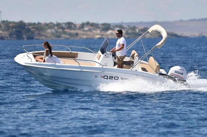 Private Boat Tour of Capri from Naples or Pompeii - White Grotta and Faraglioni: the quick stops that set the mood