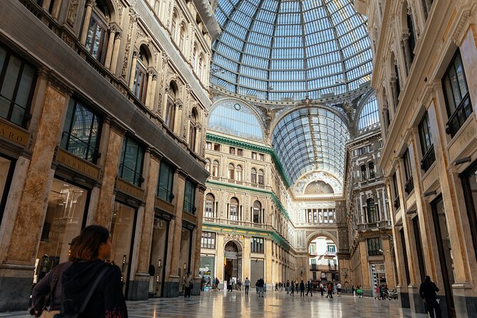 Private City Kickstart Tour: Naples - The Flexible Third Stop: Ospedale delle Bambole or a Queen Margherita Challenge