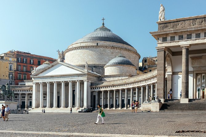 Private City Kickstart Tour: Naples - Starting at Gran Caffè Gambrinus: Easy to Find, Easy to Restart