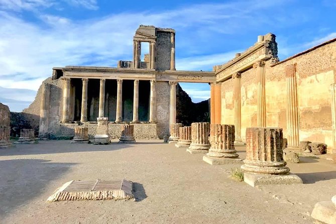 Private Guided Tour of Pompeii and Herculaneum - Start smart at Porta Marina: your first win is not getting lost