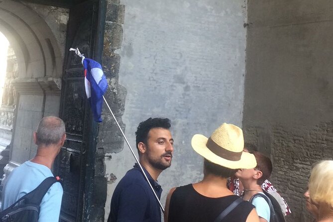 Private Naples Walking Tour with Tourist Guide - Piazza del Plebiscito and Palazzo Reale: the royal centerpiece