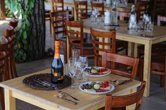 Private Natural Wine Vs Byodinamic and Organic Wine Tour - Vineyard walk: learning vines, plantings, and soil like it matters