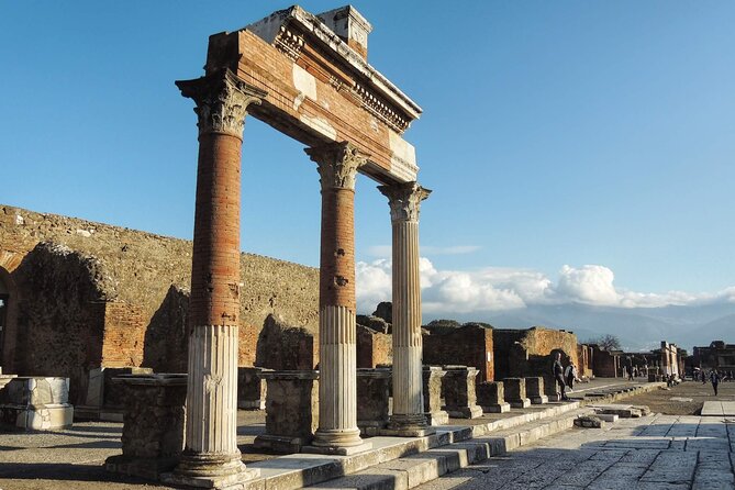 Private Pompeii Day Trip From Rome by Fast Train to Naples and Car Service - Skip-the-line tickets: how to make them actually work