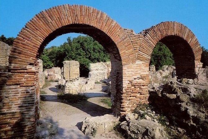 Private Tour from Naples to Phlegrean Fields, Pozzuoli, and Cuma - Solfatara: steam, a crater-side view, and Roman add-ons nearby