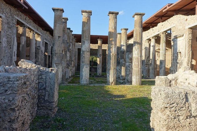 Private Tour Rome to Pompeii in private vehicle or fast train - Value check: $684.18 per person and what you’re actually buying