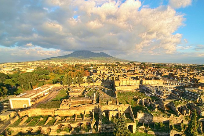 Private Tour Rome to Pompeii in private vehicle or fast train - The guide experience: why the names you hear matter