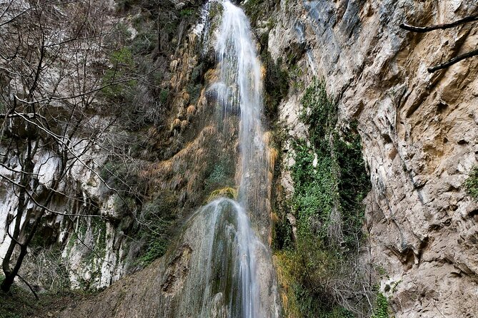 Private Tour Walking in Ferriere Valley Nature Reserve Amalfi - Ferriere Valley Nature Reserve: where plants and paper ruins share the same trail