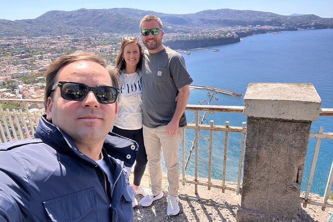 private transfer DA Naples to Sorrento and vice versa - Comfort on the Road: Clean Vans, Water, Wi‑Fi, and A/C
