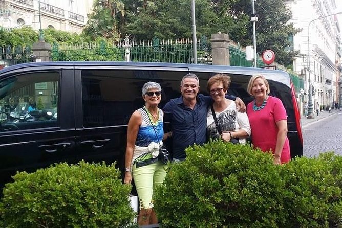 Private Transfer from Naples to Pompeii or vice versa. - Meeting Up: The Signboard Method That Saves Time