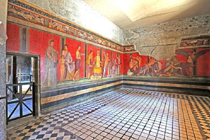 Private Transfer from Naples to Sorrento with Stop at Pompeii - A driver who knows what to point out