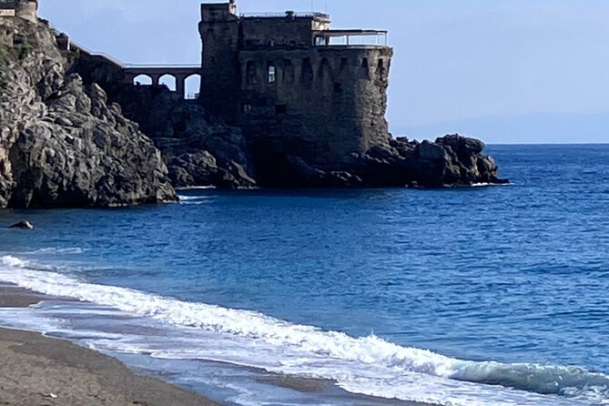 Private transfer from Napoli to Sorrento with stopover in Pompeii ruins - Price and value for up to 6 people