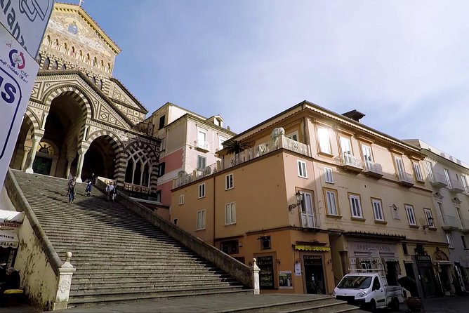 Private Transfer NAPLES to AMALFI or vv (with Stop option in Pompeii) - Who this transfer suits best (and who might prefer other options)