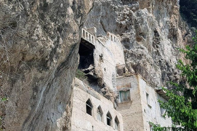 Private Walking tour from Ravello to Amalfi following Escher works - Atrani walk from Ravello: the Escher connection in real space