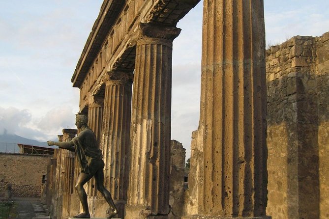 Round-Trip Shuttle Transfer from Naples to Pompeii - Who should book this shuttle (and who should think twice)