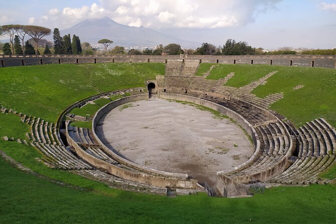Semi - Private Tour of Pompeii with an Archaeologist - Starting at Coffee Shop Vittoria Via Mare: Easy if You’re Organized