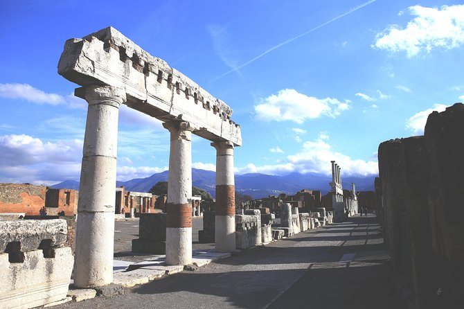 Skip-the-Line Best of Pompeii in one Day Tour w Local Guide & new opened houses - Why this Pompeii day plan works (and doesn’t waste your time)