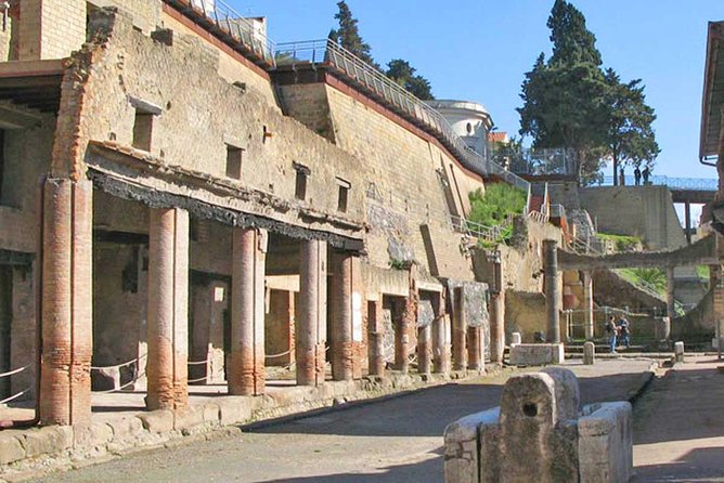 Skip the Line Herculaneum Ruins Ticket - Stop 9–11: Samnite House, Central Thermae, and a Fine Courtyard
