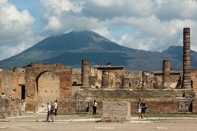 Skip the Line Pompeii Guided Tour from Naples - The Pompeii stop: what your guided walk actually delivers