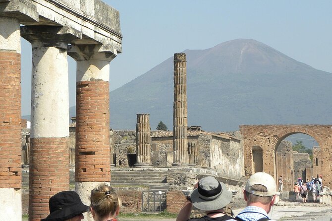 Skip-The-Line Tickets VIP Small Group Tour To Pompei and Vesuvius - Drivers and guides: how the small details affect the whole day