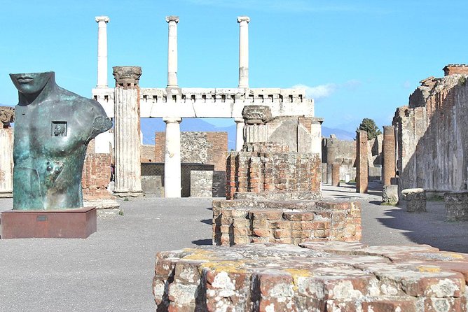 Small Group Guided Walking Tour of Ancient Pompeii Highlights - Teatro Grande: the 5,000-seat open-air theatre