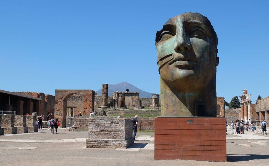 Sorrento: Pompeii Tour with guide, ticket & lunch included - The 2-hour guided walk: how the ruins become understandable