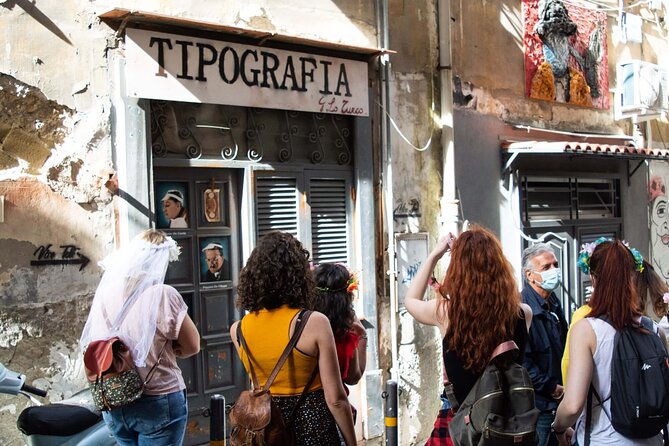 Spanish Quarter of Neaples StreetArt & Traditions, with coffee and babà - Stop 2: Bar Don Cafè and cuccumella coffee break