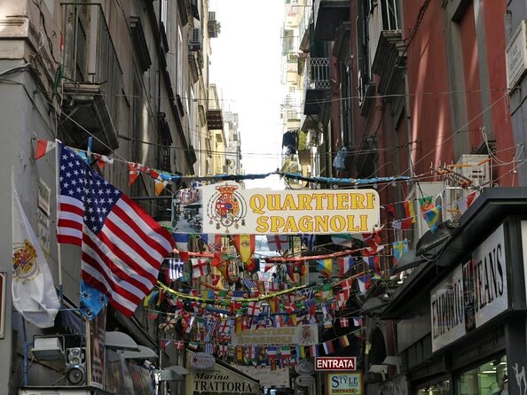 Spanish Quarters, to discover folklore, artisans and local life - Quartieri Spagnoli: why this street-art walk feels more real