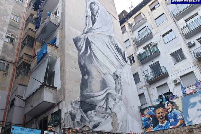 Street Art of Spanish Quarters and Maradona Tour - Making the most of a 2-hour mural walk