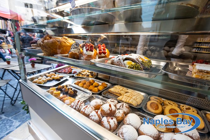Street food in Naples with 6 Stops and Limoncello - Stop 1: Caffè Aragonese / Drinkspoint and the Neapolitan spritz start