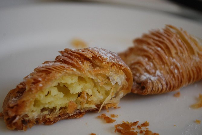 Street Food Tour in Naples - Pizza and pastries on the street: why the stops matter