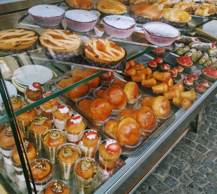 Street food tour: the Neapolitan culinary art - Savory Tastings: Mozzarella, San Marzano Tomato, and the Essentials