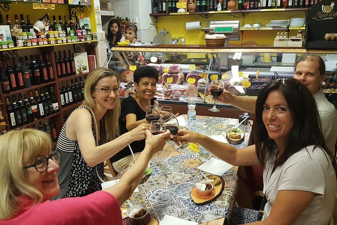 Tasty Ancient Naples & San Gregorio Armeno Food, Wine and Sightseeing Tour - Via Toledo and the Spanish Quarters: commerce, alleys, and a famous arcade