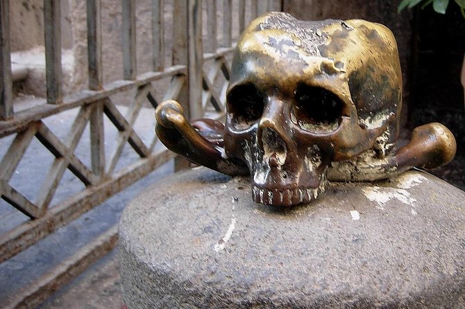 The Greatest Walking Tour of Naples: 4h with an Expert Guide - Via dei Tribunali and the Decumano story: the spine of old Naples