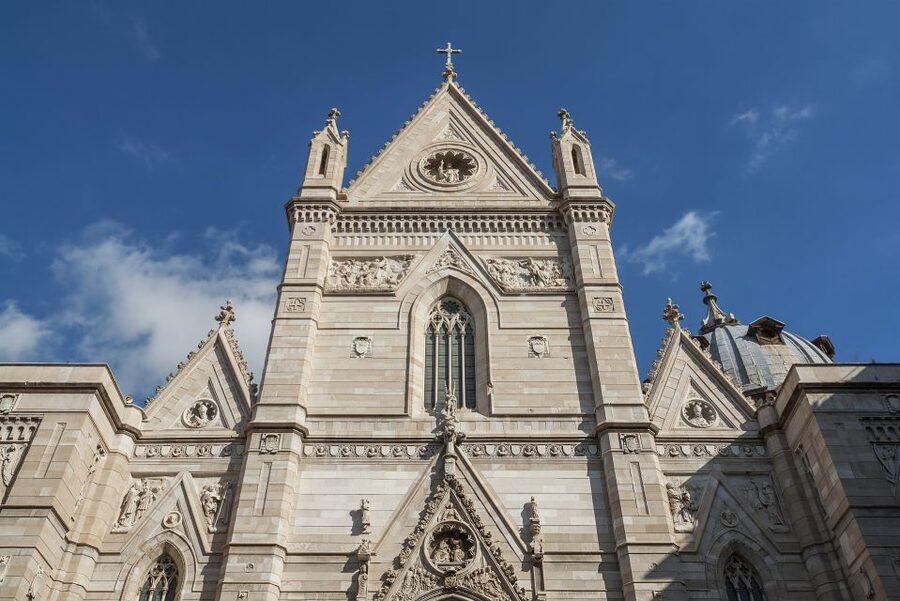 The Naples Grand Tour of the City and Hidden Gems - Spaccanapoli and Piazza del Gesù Nuovo: the city’s spine and its dramatic church