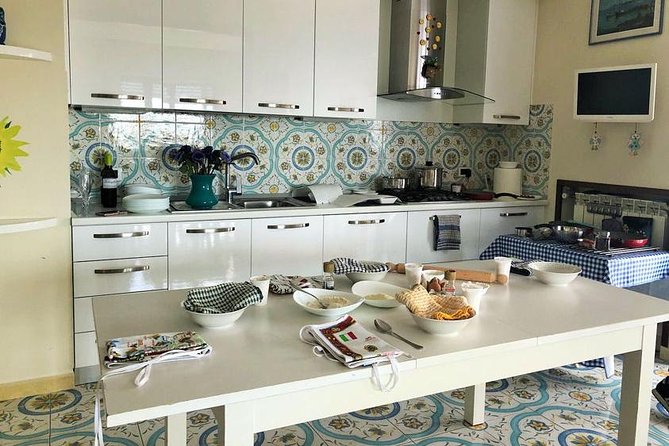 The Ultimate Neapolitan Cooking Class with Local - Practical tips to make your evening smoother