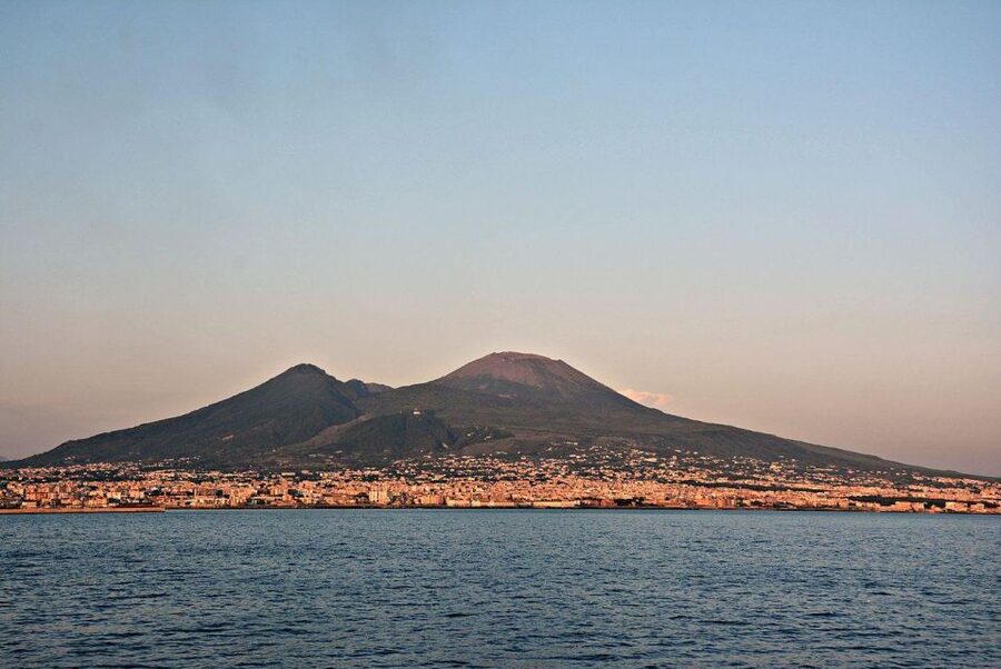 TICKET VESUVIUS SKIP THE LINE WITH SUPPORT ASSISTANCE - Where you start: Rifugio Imbò (Piazzale Quota 1000) and what to expect
