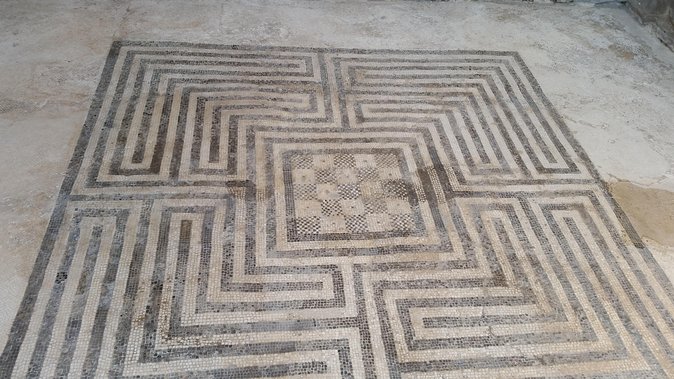 Tour in the ruins of Pompeii with an archaeologist - Stop 1: Pompeii Archaeological Park—and why a guide matters here