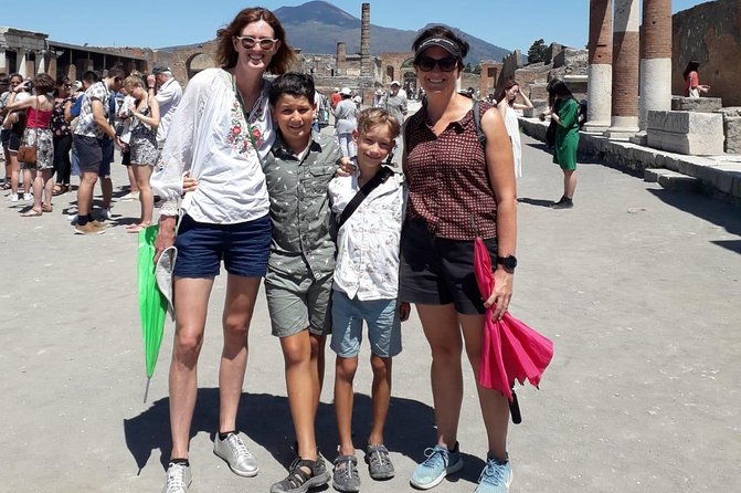 Tour of Pompeii for families with Transfer from Naples & Sorrento - Casa del Menandro: Domus Life in Kid-Sized Pieces